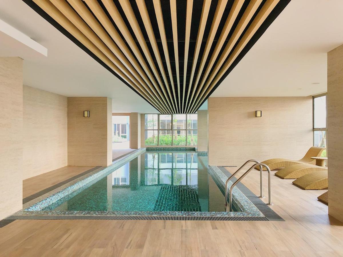 Gold Coast Pik Sea View Apartments By Longesuites Cakarta Dış mekan fotoğraf