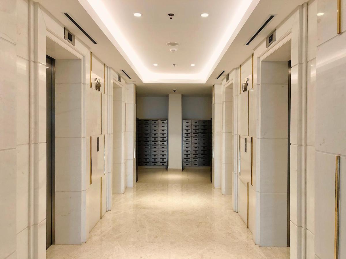 Gold Coast Pik Sea View Apartments By Longesuites Cakarta Dış mekan fotoğraf