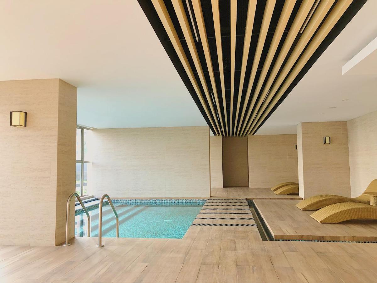 Gold Coast Pik Sea View Apartments By Longesuites Cakarta Dış mekan fotoğraf