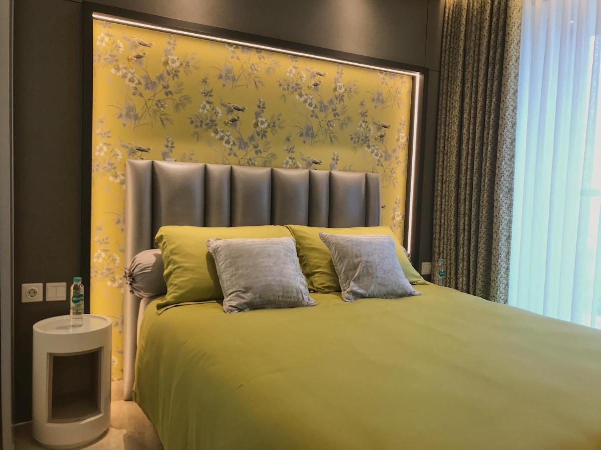 Gold Coast Pik Sea View Apartments By Longesuites Cakarta Dış mekan fotoğraf