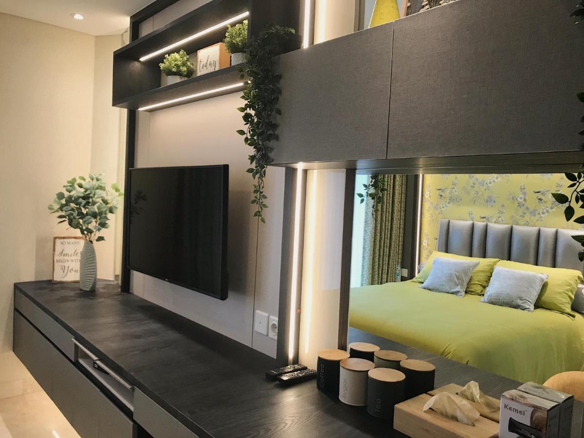 Gold Coast Pik Sea View Apartments By Longesuites Cakarta Dış mekan fotoğraf